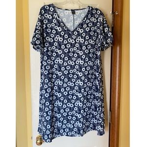 Navy blue & white flower Emery Rose sleep shirt/dress